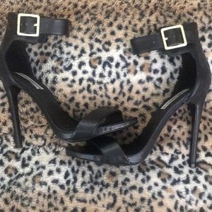 STEVE MADDEN STRAPPY HEELS 7.5
